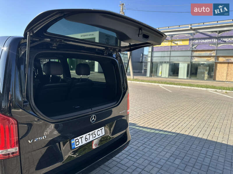 Мінівен Mercedes-Benz V-Class 2015 в Херсоні фото 37 Мінівен Mercedes-Benz V-Class 2015 в Херсоні