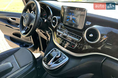 Минивэн Mercedes-Benz V-Class 2015 в  фото 52 Минивэн Mercedes-Benz V-Class 2015 в