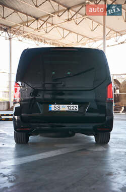 Минивэн Mercedes-Benz V-Class 2018 в 