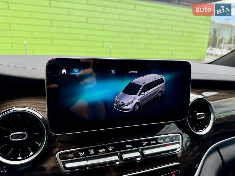 Мінівен Mercedes-Benz V-Class 2023 в Києві