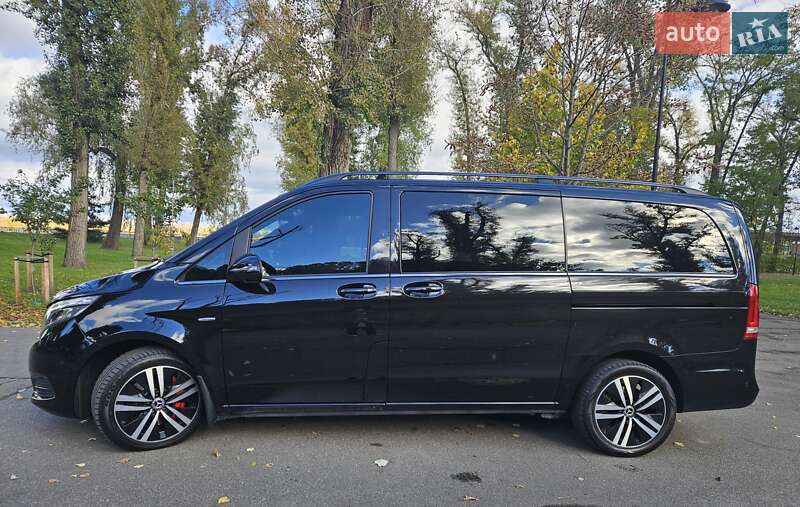 Минивэн Mercedes-Benz V-Class 2017 в Киеве