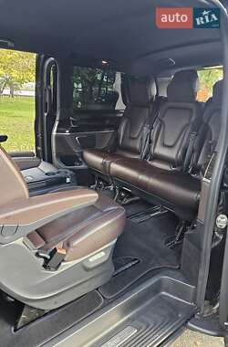 Минивэн Mercedes-Benz V-Class 2017 в 