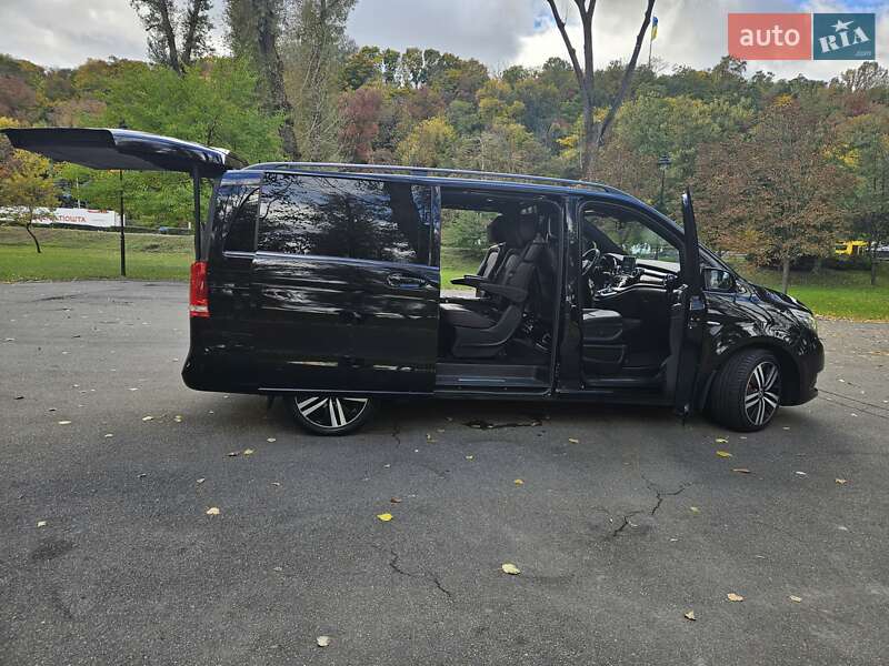 Минивэн Mercedes-Benz V-Class 2017 в Киеве