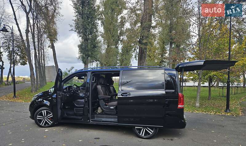 Минивэн Mercedes-Benz V-Class 2017 в Киеве