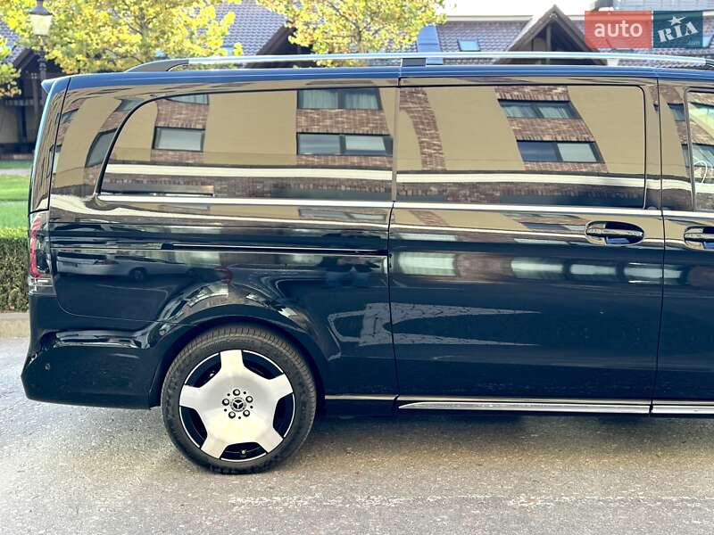 Минивэн Mercedes-Benz V-Class 2025 в Киеве