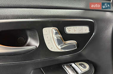 Мінівен Mercedes-Benz V-Class 2017 в  фото 25 Мінівен Mercedes-Benz V-Class 2017 в