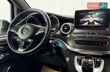 Мінівен Mercedes-Benz V-Class 2017 в  фото 48 Мінівен Mercedes-Benz V-Class 2017 в