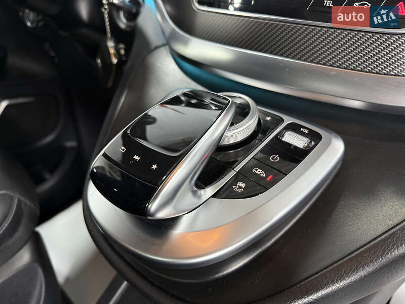 Мінівен Mercedes-Benz V-Class 2017 в Одесі фото 61 Мінівен Mercedes-Benz V-Class 2017 в Одесі