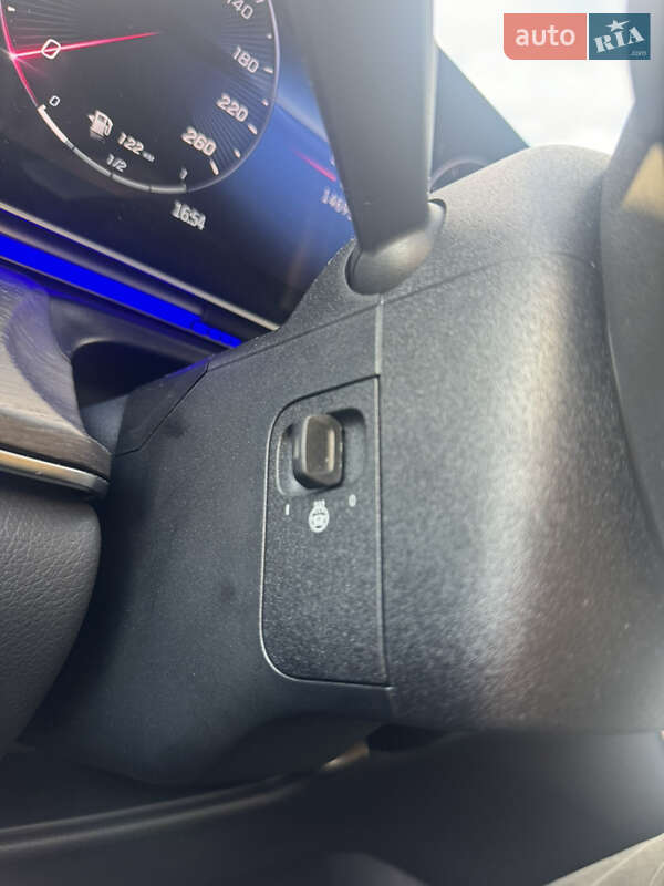 Минивэн Mercedes-Benz V-Class 2025 в Львове