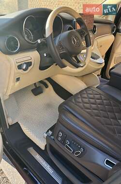 Мінівен Mercedes-Benz V-Class 2023 в 
