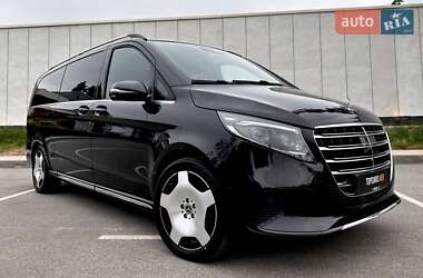 Мінівен Mercedes-Benz V-Class 2024 в  фото 22 Мінівен Mercedes-Benz V-Class 2024 в