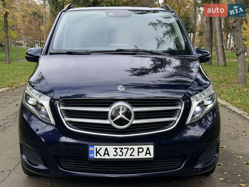 Минивэн Mercedes-Benz V-Class 2017 в Киеве