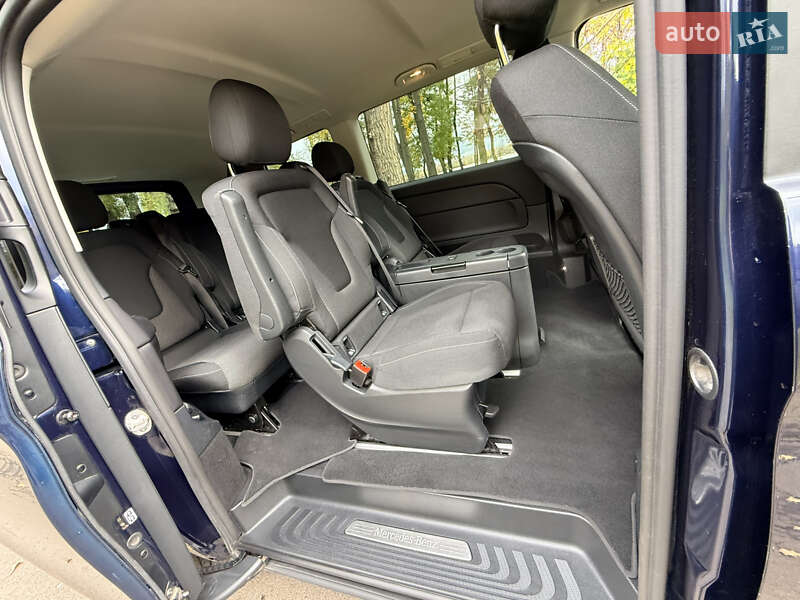 Минивэн Mercedes-Benz V-Class 2017 в Киеве