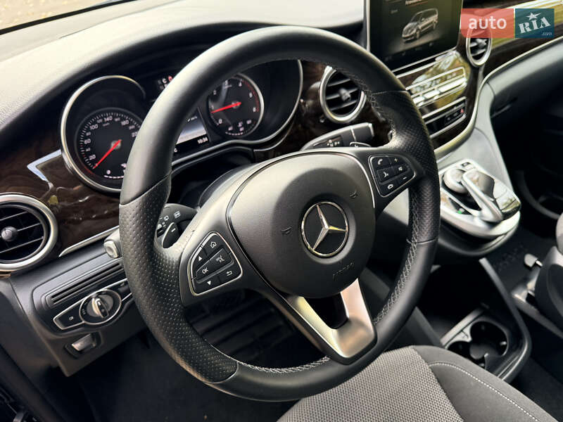 Минивэн Mercedes-Benz V-Class 2017 в Киеве