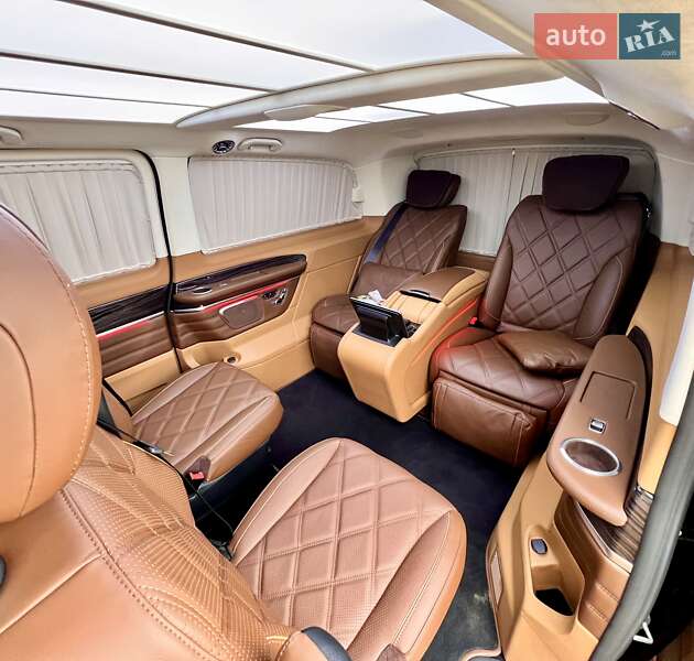 Мінівен Mercedes-Benz V-Class 2023 в Києві фото 39 Мінівен Mercedes-Benz V-Class 2023 в Києві