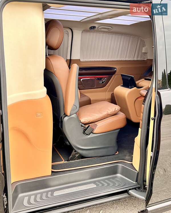 Мінівен Mercedes-Benz V-Class 2023 в Києві фото 38 Мінівен Mercedes-Benz V-Class 2023 в Києві