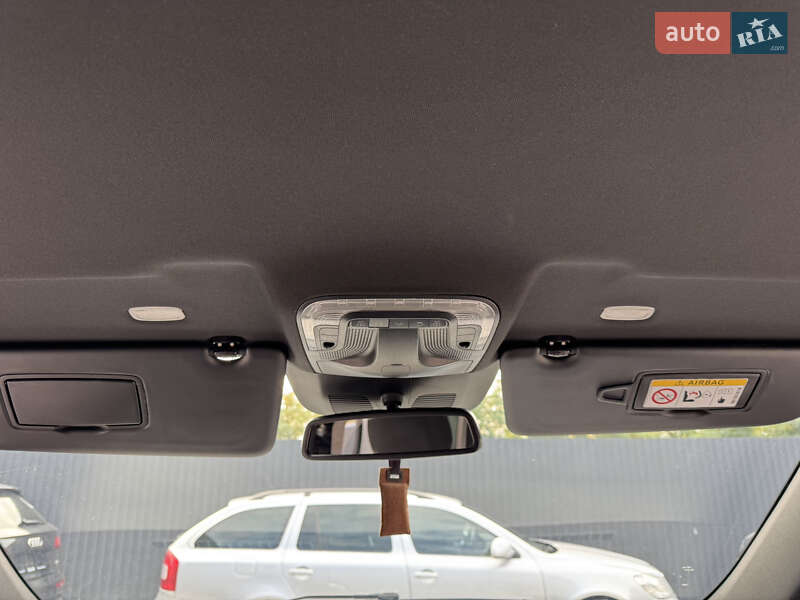 Мінівен Mercedes-Benz V-Class 2016 в Мукачевому фото 41 Мінівен Mercedes-Benz V-Class 2016 в Мукачевому