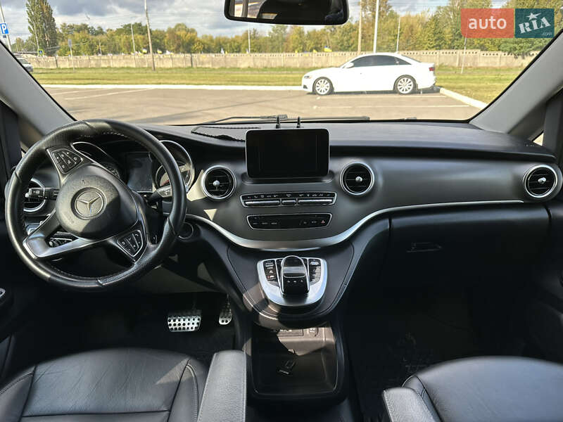 Минивэн Mercedes-Benz V-Class 2017 в Киеве фото 19 Минивэн Mercedes-Benz V-Class 2017 в Киеве