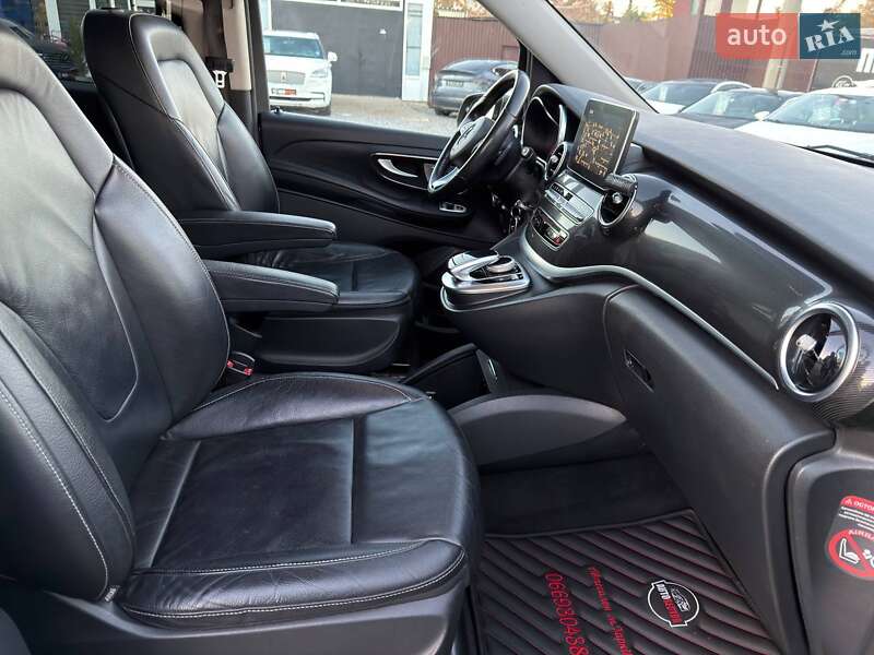 Минивэн Mercedes-Benz V-Class 2017 в Харькове фото 20 Минивэн Mercedes-Benz V-Class 2017 в Харькове