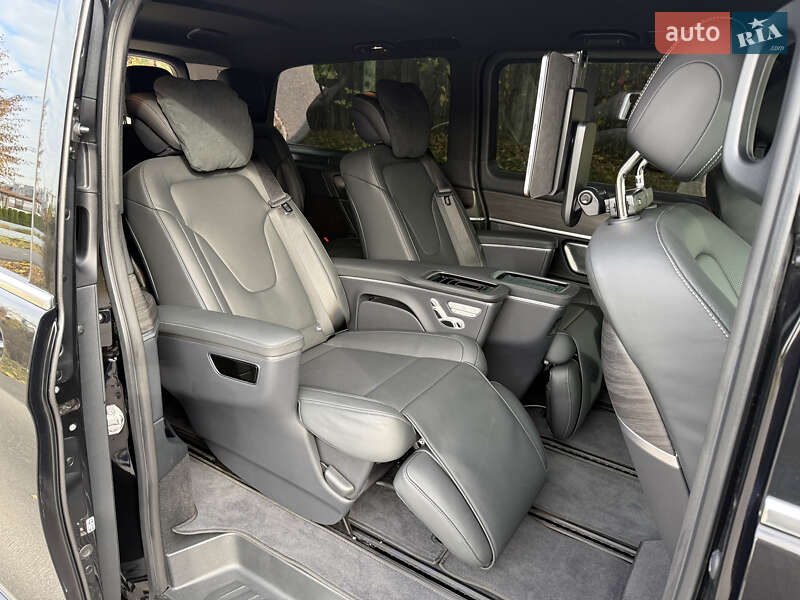 Минивэн Mercedes-Benz V-Class 2025 в Киеве