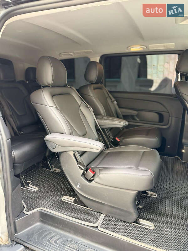 Мінівен Mercedes-Benz V-Class 2016 в Кам'янець-Подільському фото 20 Мінівен Mercedes-Benz V-Class 2016 в Кам'янець-Подільському