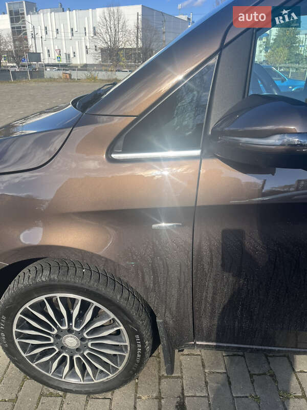 Мінівен Mercedes-Benz V-Class 2016 в Чернівцях фото 12 Мінівен Mercedes-Benz V-Class 2016 в Чернівцях