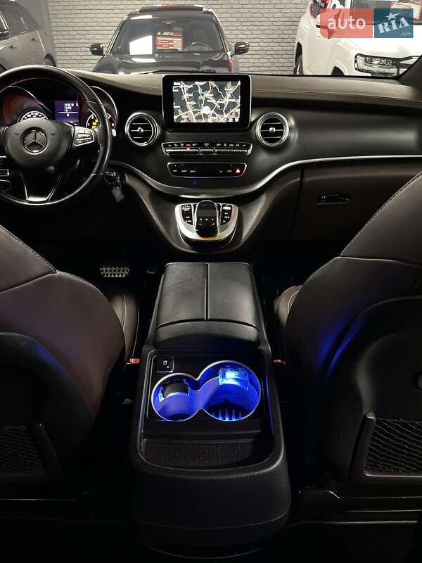 Мінівен Mercedes-Benz V-Class 2016 в Львові фото 52 Мінівен Mercedes-Benz V-Class 2016 в Львові