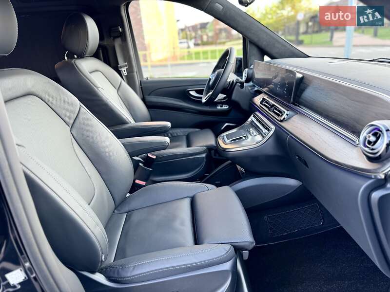 Мінівен Mercedes-Benz V-Class 2025 в Києві