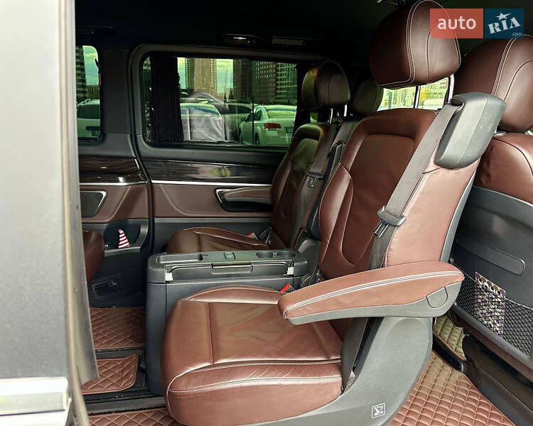 Мінівен Mercedes-Benz V-Class 2014 в Києві