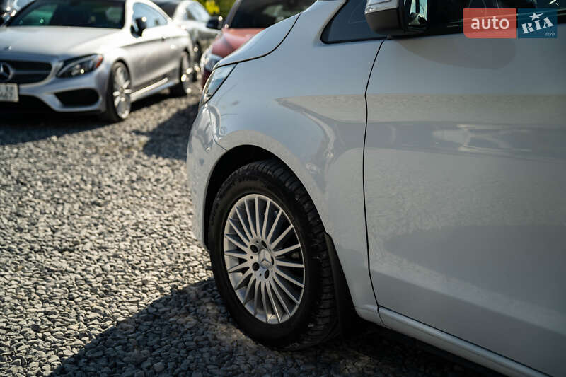 Минивэн Mercedes-Benz V-Class 2015 в Черновцах