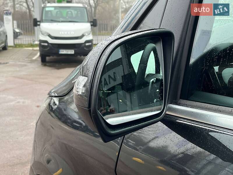Минивэн Mercedes-Benz V-Class 2023 в Житомире фото 15 Минивэн Mercedes-Benz V-Class 2023 в Житомире