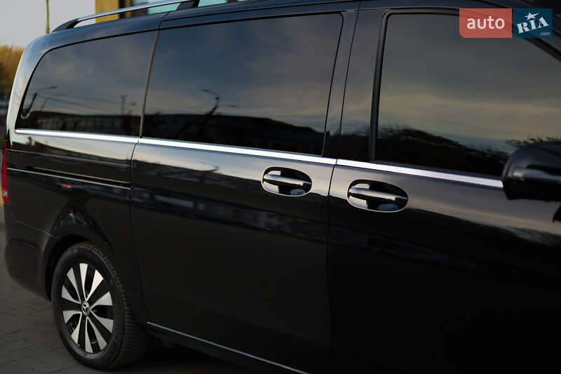 Минивэн Mercedes-Benz V-Class 2021 в Киеве