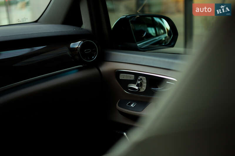 Минивэн Mercedes-Benz V-Class 2021 в Киеве