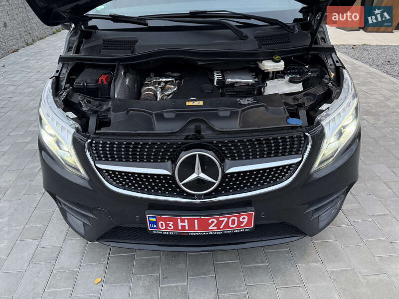 Мінівен Mercedes-Benz V-Class 2021 в Луцьку