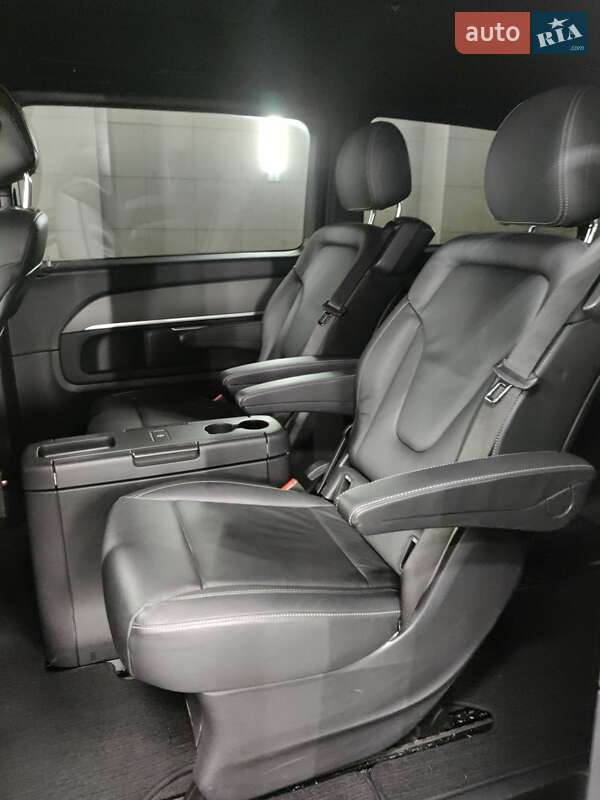 Мінівен Mercedes-Benz V-Class 2017 в Чернівцях фото 4 Мінівен Mercedes-Benz V-Class 2017 в Чернівцях