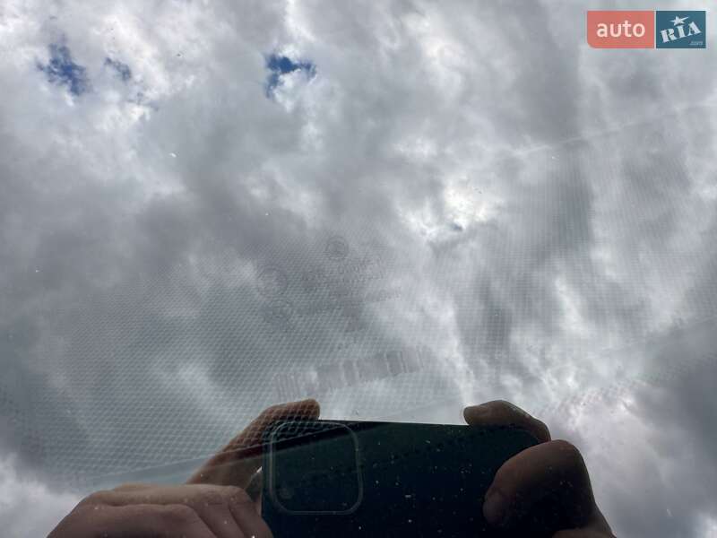 Минивэн Mercedes-Benz V-Class 2023 в Киеве фото 30 Минивэн Mercedes-Benz V-Class 2023 в Киеве