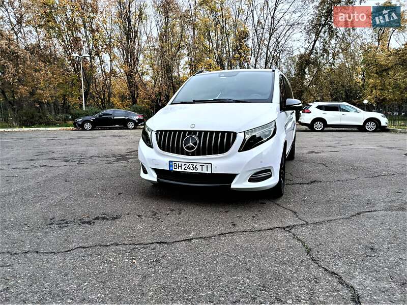 Мінівен Mercedes-Benz V-Class 2015 в Одесі