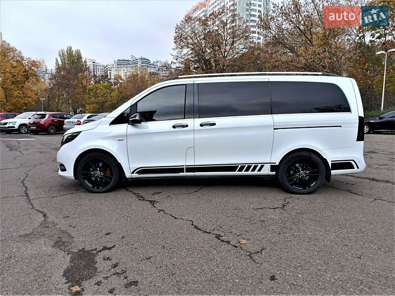 Мінівен Mercedes-Benz V-Class 2015 в Одесі