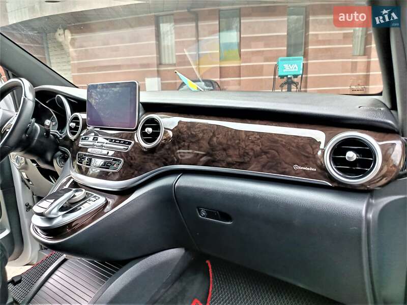 Мінівен Mercedes-Benz V-Class 2015 в Одесі