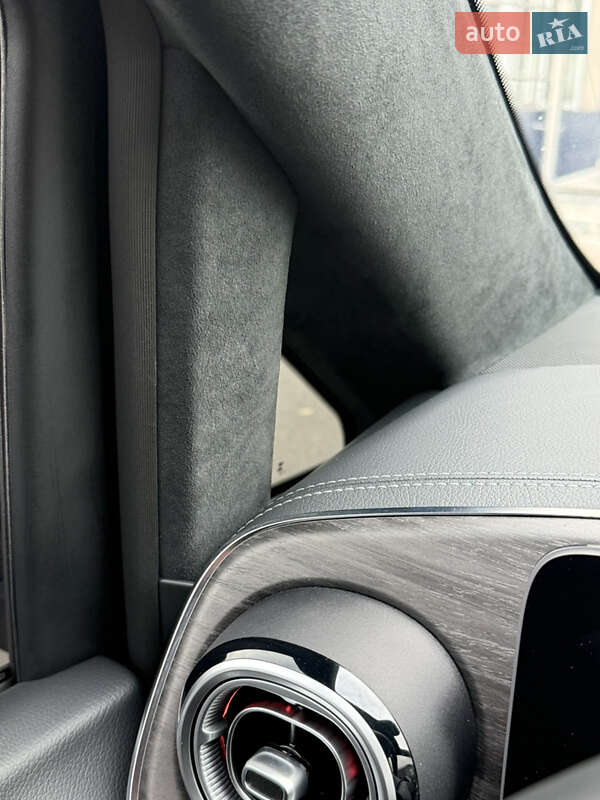 Минивэн Mercedes-Benz V-Class 2024 в Киеве