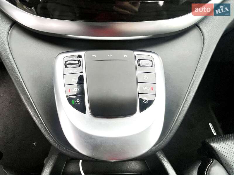 Минивэн Mercedes-Benz V-Class 2023 в Киеве фото 6 Минивэн Mercedes-Benz V-Class 2023 в Киеве