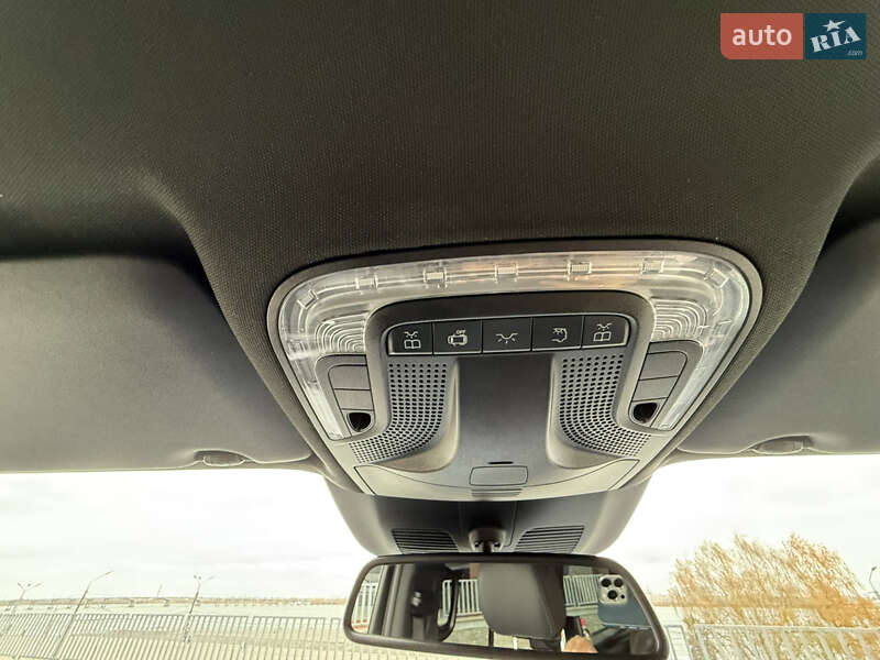 Минивэн Mercedes-Benz V-Class 2021 в Днепре