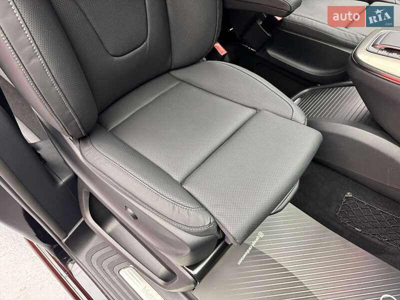 Мінівен Mercedes-Benz V-Class 2025 в Києві фото 69 Мінівен Mercedes-Benz V-Class 2025 в Києві