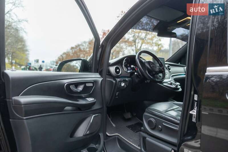 Минивэн Mercedes-Benz V-Class 2015 в Киеве