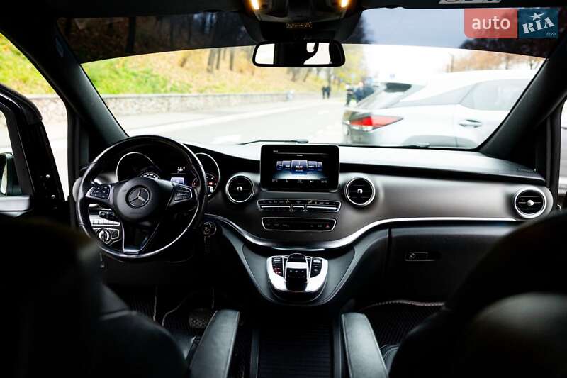 Минивэн Mercedes-Benz V-Class 2015 в Киеве
