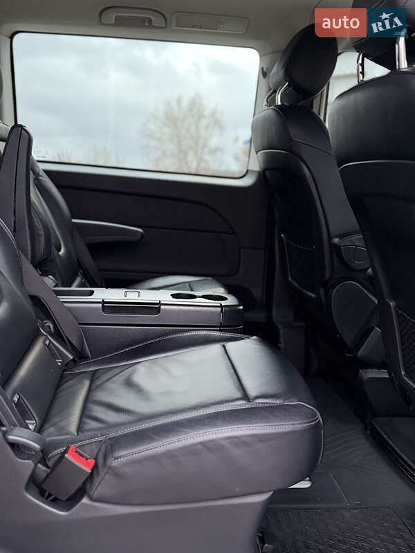 Минивэн Mercedes-Benz V-Class 2018 в Киеве фото 18 Минивэн Mercedes-Benz V-Class 2018 в Киеве