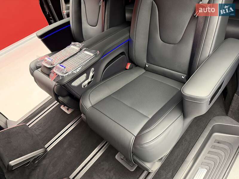Минивэн Mercedes-Benz V-Class 2025 в Киеве