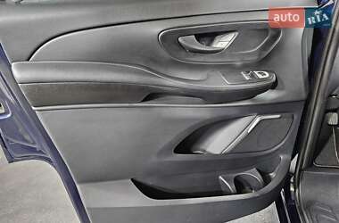 Минивэн Mercedes-Benz V-Class 2022 в Киеве