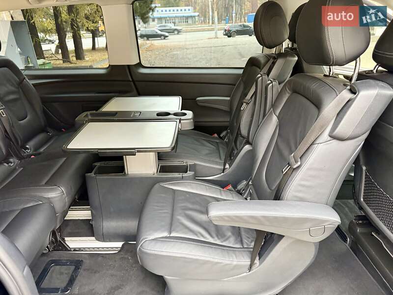 Мінівен Mercedes-Benz V-Class 2020 в Дніпрі