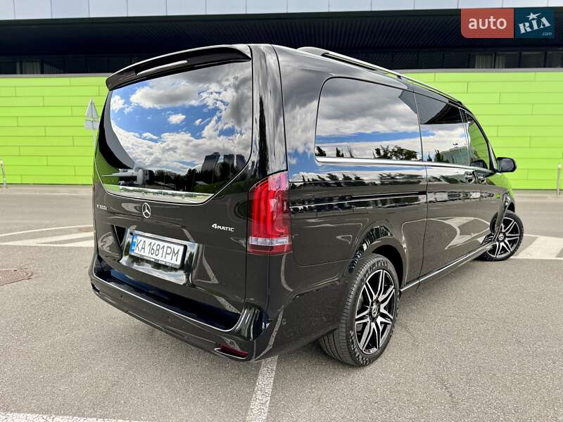 Минивэн Mercedes-Benz V-Class 2023 в Киеве